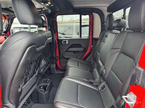 Used 2022 Jeep Gladiator Rubicon w/ Cold Weather Group image 9
