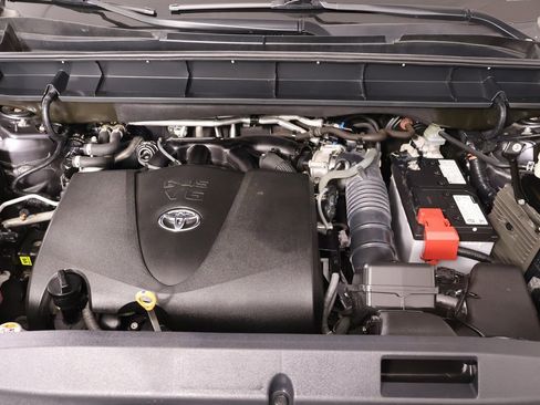 Used 2021 Toyota Highlander XSE image 21