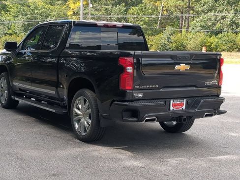 New 2026 Chevrolet Silverado 1500 High Country w/ High Country Premium Package AWD/4WD image 6