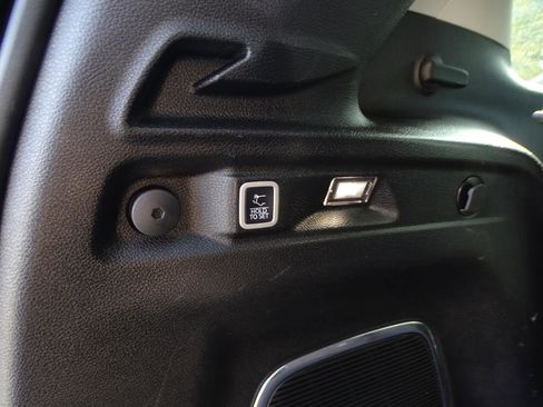 Used 2021 Jeep Grand Cherokee L Limited image 15