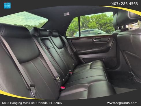 Used 2007 Cadillac DTS w/ Trunk Convenience Package FWD image 21