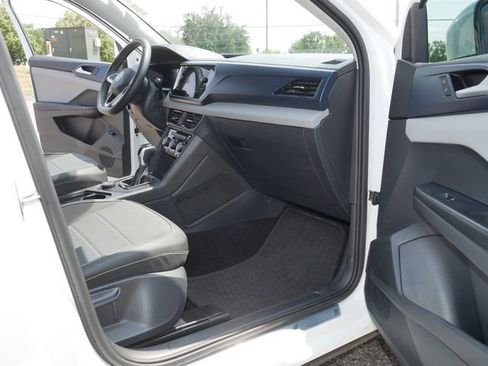 Certified 2023 Volkswagen Taos SE w/ Panoramic Sunroof Package AWD/4WD image 20