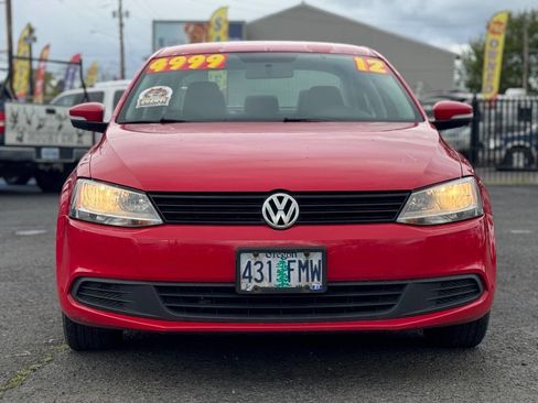 Used 2012 Volkswagen Jetta SE FWD image 2