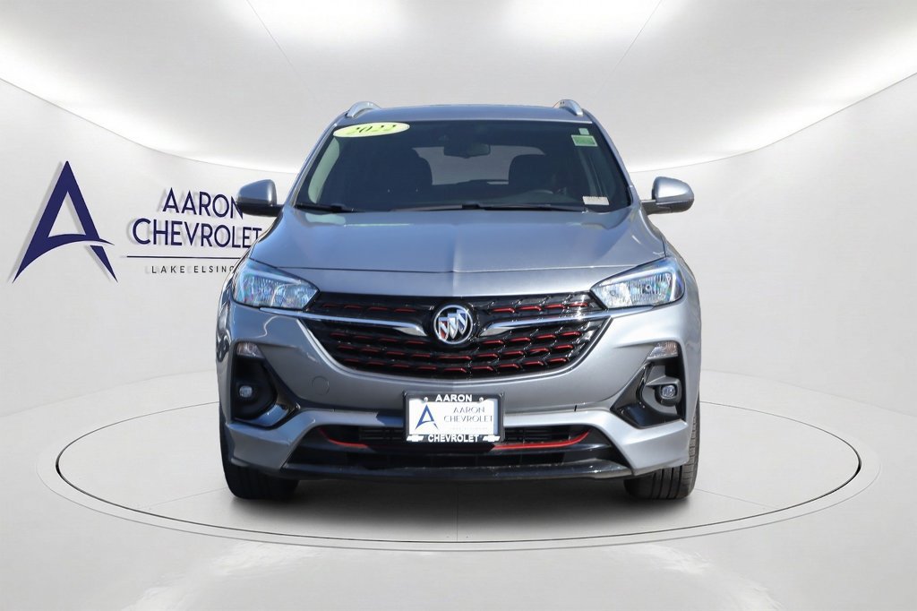 Used 2022 Buick Encore GX Select w/ Sport Touring Package FWD image 2