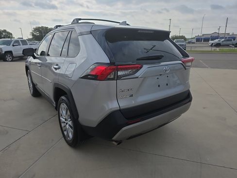 Used 2024 Toyota RAV4 Limited image 16