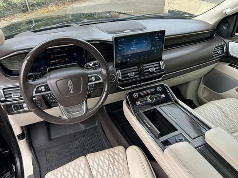 Used 2022 Lincoln Navigator L Black Label AWD/4WD image 15