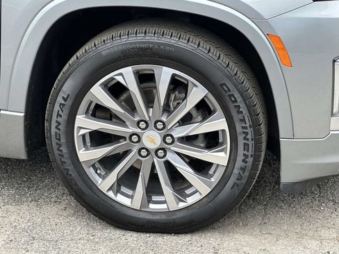 Used 2023 Chevrolet Traverse Premier AWD/4WD image 6