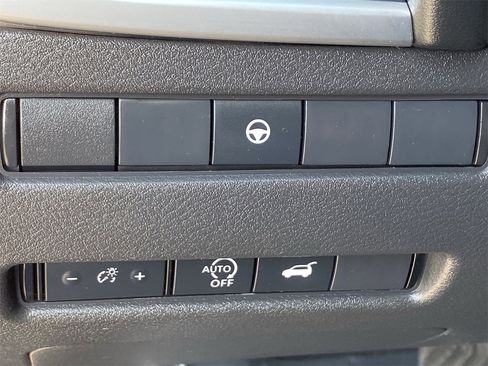 New 2025 Nissan Rogue SV image 29