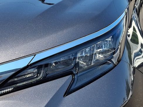 Certified 2024 Toyota Sienna XLE FWD image 9
