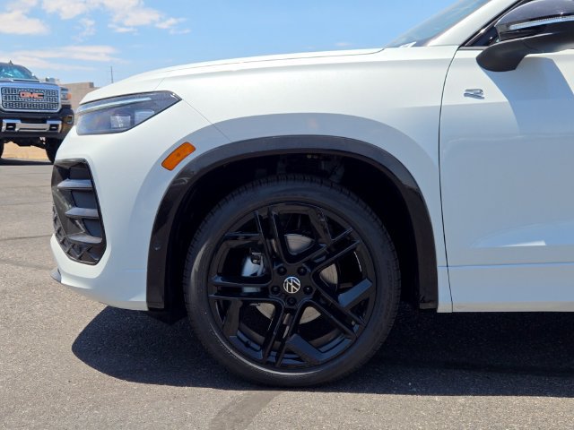 New 2026 Volkswagen Tiguan SE R-Line FWD image 5