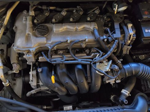 Used 2022 Toyota Corolla LE FWD image 30