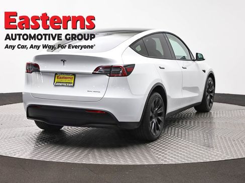 Used 2023 Tesla Model Y Long Range AWD/4WD image 5