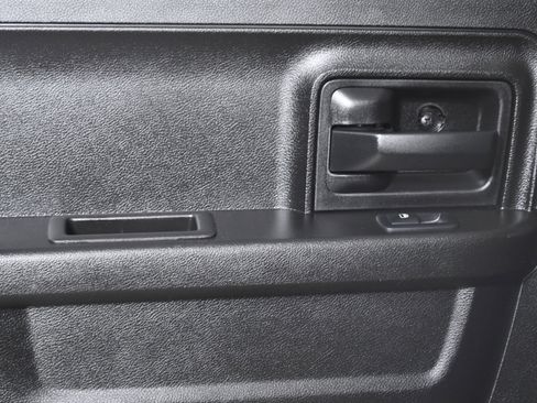 Used 2019 RAM 1500 Express w/ Express Value Package image 22