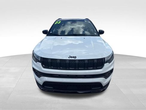 Used 2023 Jeep Compass Latitude w/ Sun and Sound Group AWD/4WD image 8