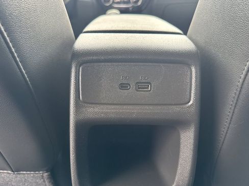 Used 2024 Chevrolet Trax LT FWD image 25