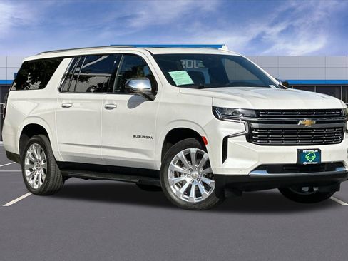 Used 2023 Chevrolet Suburban Premier w/ Max Trailering Package AWD/4WD image 2