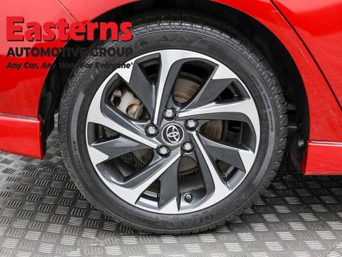 Used 2018 Toyota Corolla iM w/ Carpet Mat Package (TMS) image 28