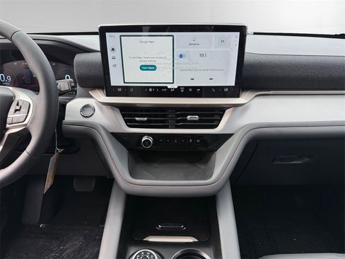 New 2025 Ford Explorer Active w/ Active Comfort Package image 11