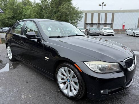 Used 2009 BMW 328i xDrive Sedan AWD/4WD image 3