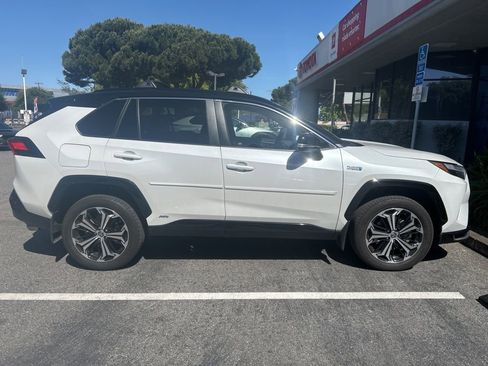 Used 2023 Toyota RAV4 XSE image 3