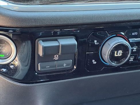 Used 2025 Chevrolet Silverado 1500 LT Trail Boss w/ LT Trail Boss Premium Package image 31