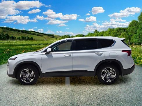Used 2023 Hyundai Santa Fe SE w/ Winter Weather Package FWD image 3