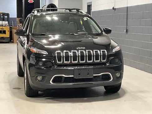 Used 2015 Jeep Cherokee Limited w/ Luxury Group AWD/4WD image 28