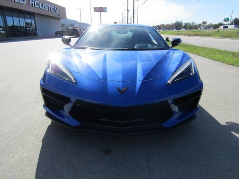 Used 2022 Chevrolet Corvette Stingray Preferred Cpe w/ Z51 Performance Package RWD image 2