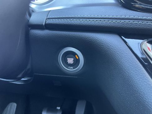 New 2026 Chrysler Pacifica Select image 36