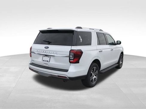 Used 2024 Ford Expedition Limited AWD/4WD image 3