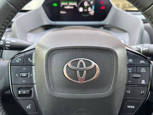Certified 2025 Toyota bZ4X FWD image 25