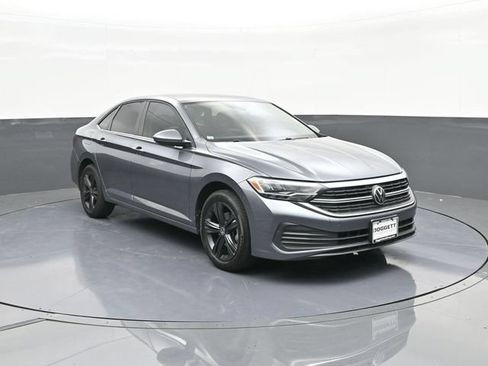 Used 2023 Volkswagen Jetta SE FWD image 22