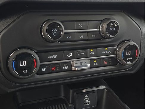 New 2026 Ford Bronco Outer Banks AWD/4WD image 15
