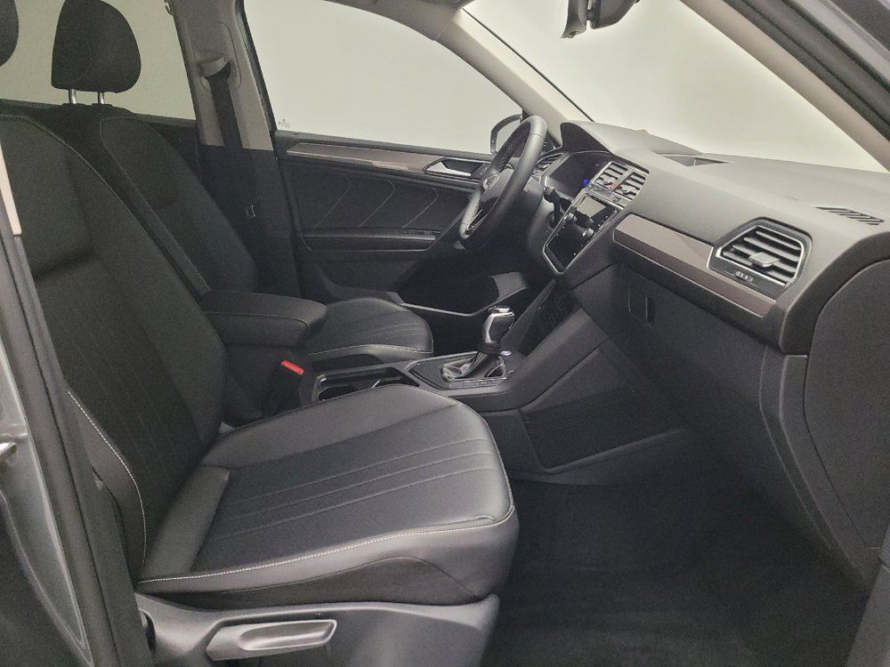 Used 2023 Volkswagen Tiguan SE FWD image 21