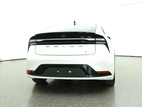 New 2026 Toyota Prius Plug-In Hybrid FWD image 23