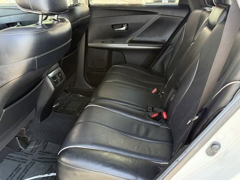 Used 2013 Toyota Venza XLE image 32