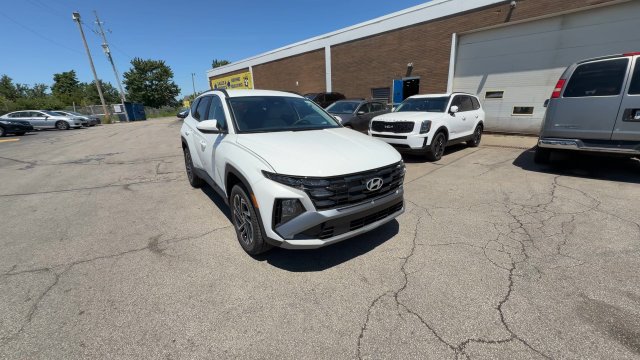 New 2026 Hyundai Tucson SEL Plus AWD/4WD image 3