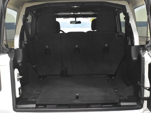Used 2020 Jeep Wrangler Unlimited Sport S image 22