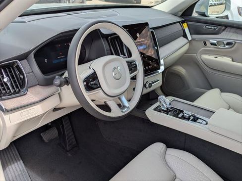 New 2026 Volvo XC90 T8 Ultra w/ Protection Package Premier image 7