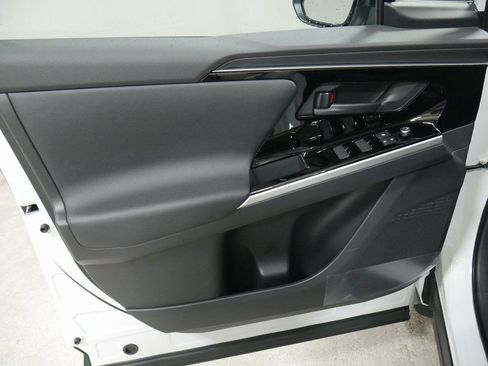 New 2024 Toyota bZ4X Limited image 14