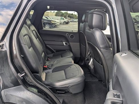 Used 2019 Land Rover Range Rover Sport HST image 17