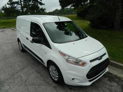 Used 2018 Ford Transit Connect XLT FWD image 3