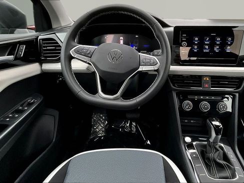 New 2026 Volkswagen Taos S image 8