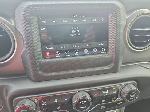 Used 2023 Jeep Wrangler Unlimited Sport AWD/4WD image 19