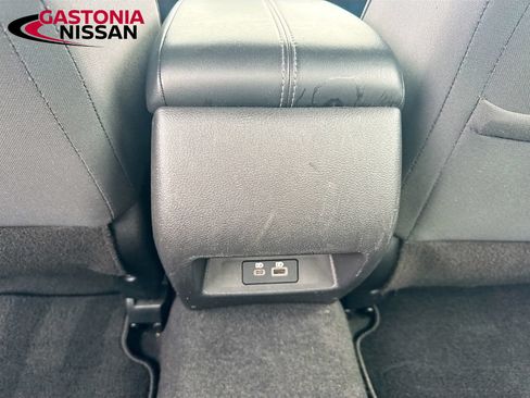 Used 2025 Nissan Altima 2.5 SV FWD image 31