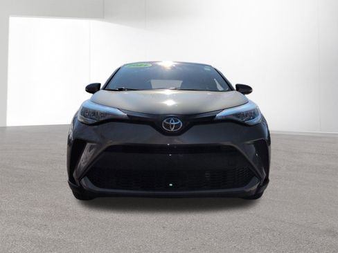 Used 2021 Toyota C-HR LE FWD image 2
