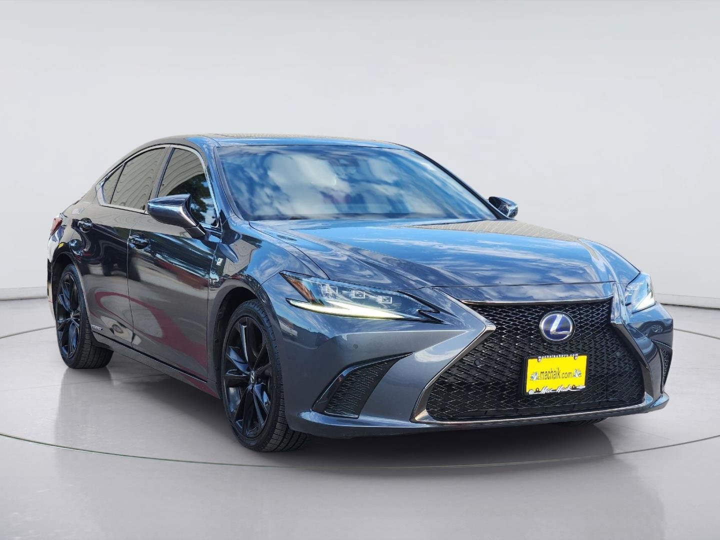 Used 2022 Lexus ES 300h F Sport w/ Accessory Package 2 FWD image 3