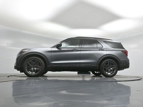 New 2026 Ford Explorer ST-Line RWD image 7