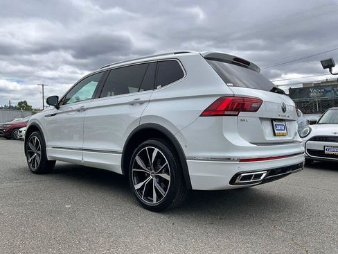 Used 2022 Volkswagen Tiguan SEL R-Line AWD/4WD image 5