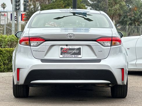 Used 2022 Toyota Corolla LE image 5
